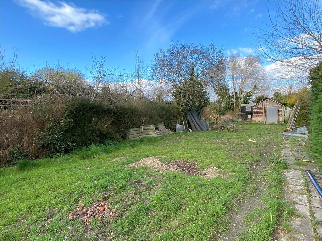 Garden End