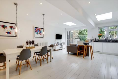 2 Kenneth Gardens, Stanmore, HA7 3SD