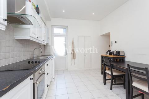 25 Devonshire Road, Palmers Green, London, N13 4QU