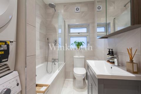 25 Devonshire Road, Palmers Green, London, N13 4QU