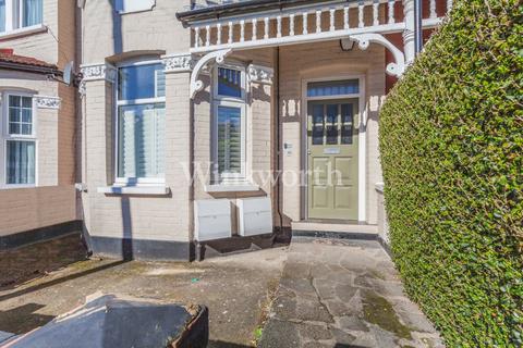 25 Devonshire Road, Palmers Green, London, N13 4QU