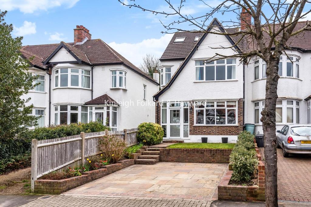 Pickhurst Rise, West Wickham 4 bed end of terrace house £675,000