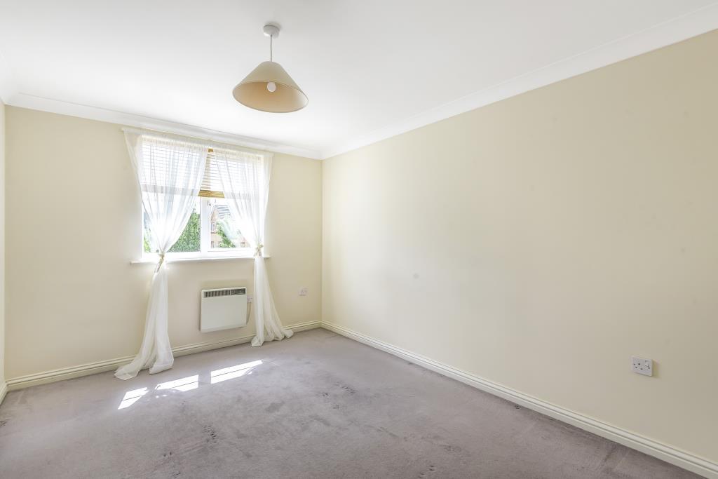 High Buckinghamshire, HP13 2 bed apartment to rent £1,250
