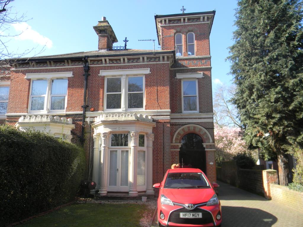 Cavendish Grove,Southampton,SO17 1XE 2 bed £825 pcm (£190 pw)