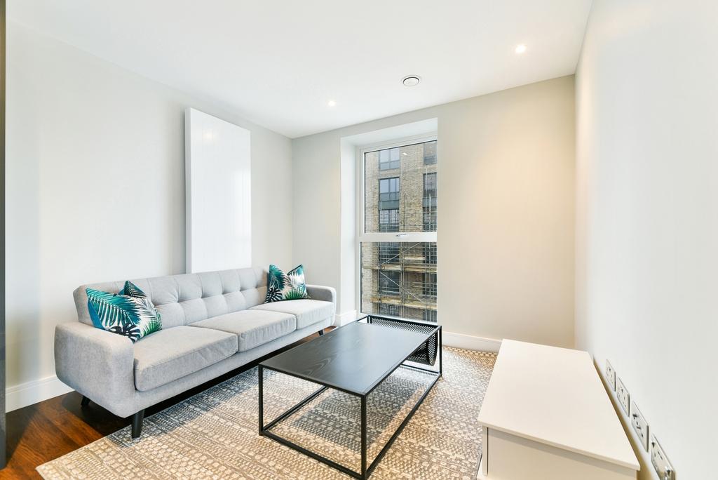 Samuelson House, Greenview Court, Southall UB2 1 bed apartment £1,213