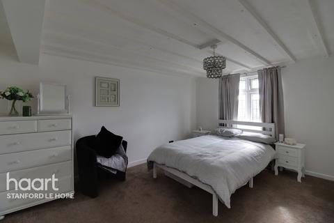 12 Bishops Road, Stanford-le-hope, SS17 7HB