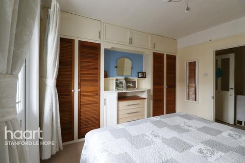 48 Fairview Avenue, Stanford-le-hope, SS17 0DT
