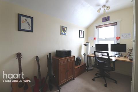 48 Fairview Avenue, Stanford-le-hope, SS17 0DT