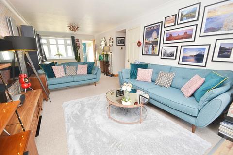 8 Batcombe Close, Bournemouth, BH11 8PG