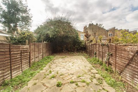 4 bedroom terraced house to rent, Bancroft Road, Stepney Green, E1