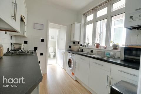 1 Dunton Road, Romford, RM1 4AH