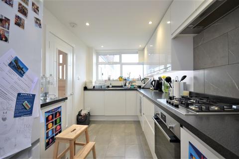 undefined, The Knoll, West Ealing W13 8JJ