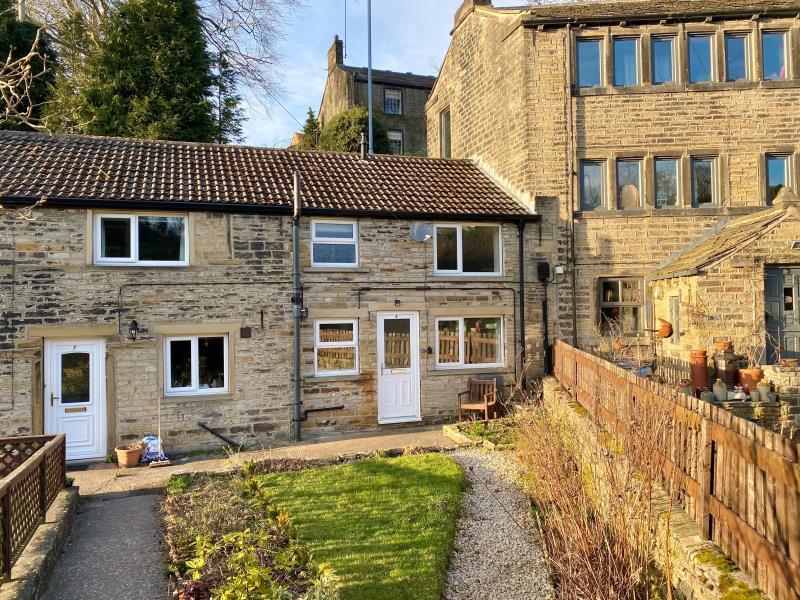 East Street, Jackson Bridge... 1 bed cottage £650 pcm (£150 pw)