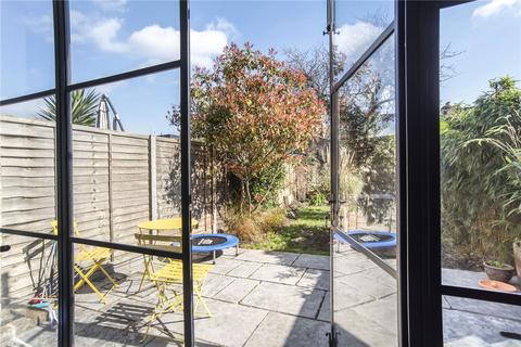 36 Coopersale Road, London, E9 6BA