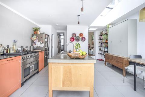 36 Coopersale Road, London, E9 6BA