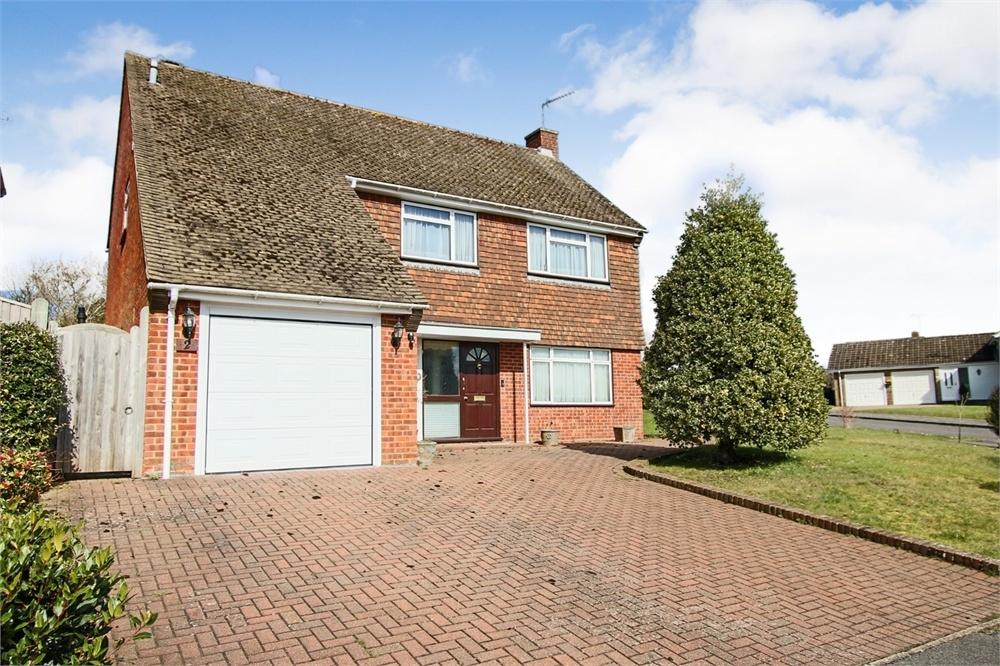Lynton Close, East Grinstead, West Sussex 4 bed detached house £650,000