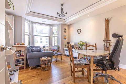 Flat 2, 25 Birkbeck Road, London, W3 6BQ