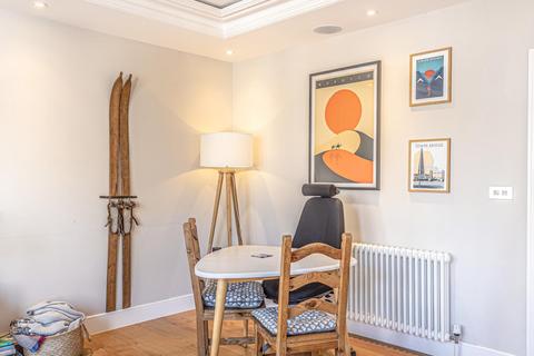 Flat 2, 25 Birkbeck Road, London, W3 6BQ