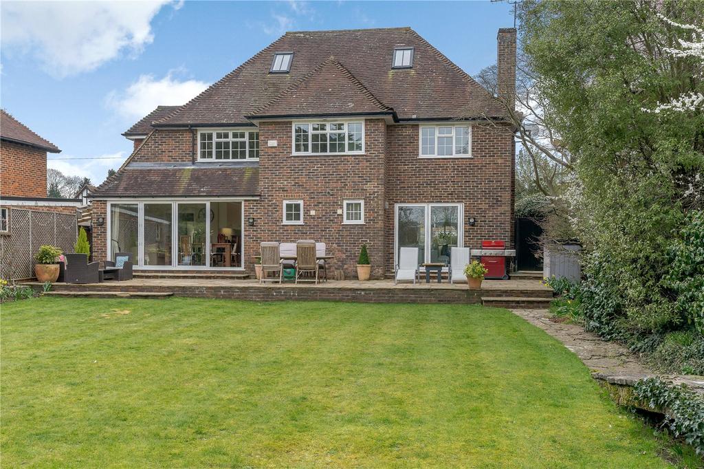 Lynch Road, Farnham, Surrey 6 bed detached house £1,350,000