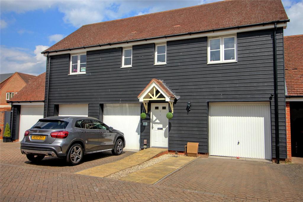Starlings Roost Park, Bracknell, RG12 2 bed apartment £300,000