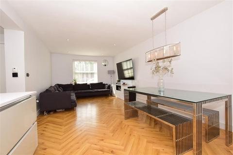 24 Castlemount Road, Dover, CT16 1SP