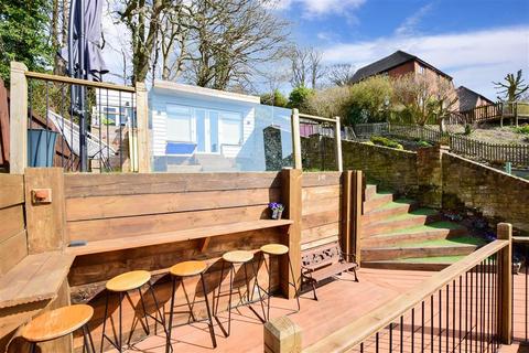 24 Castlemount Road, Dover, CT16 1SP