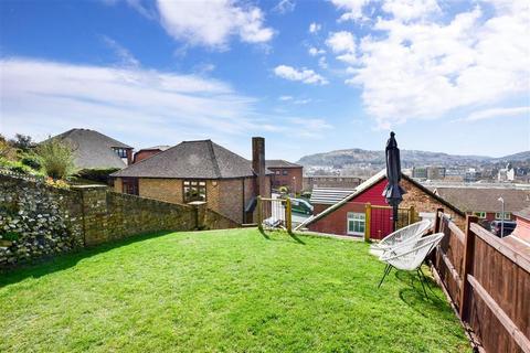 24 Castlemount Road, Dover, CT16 1SP