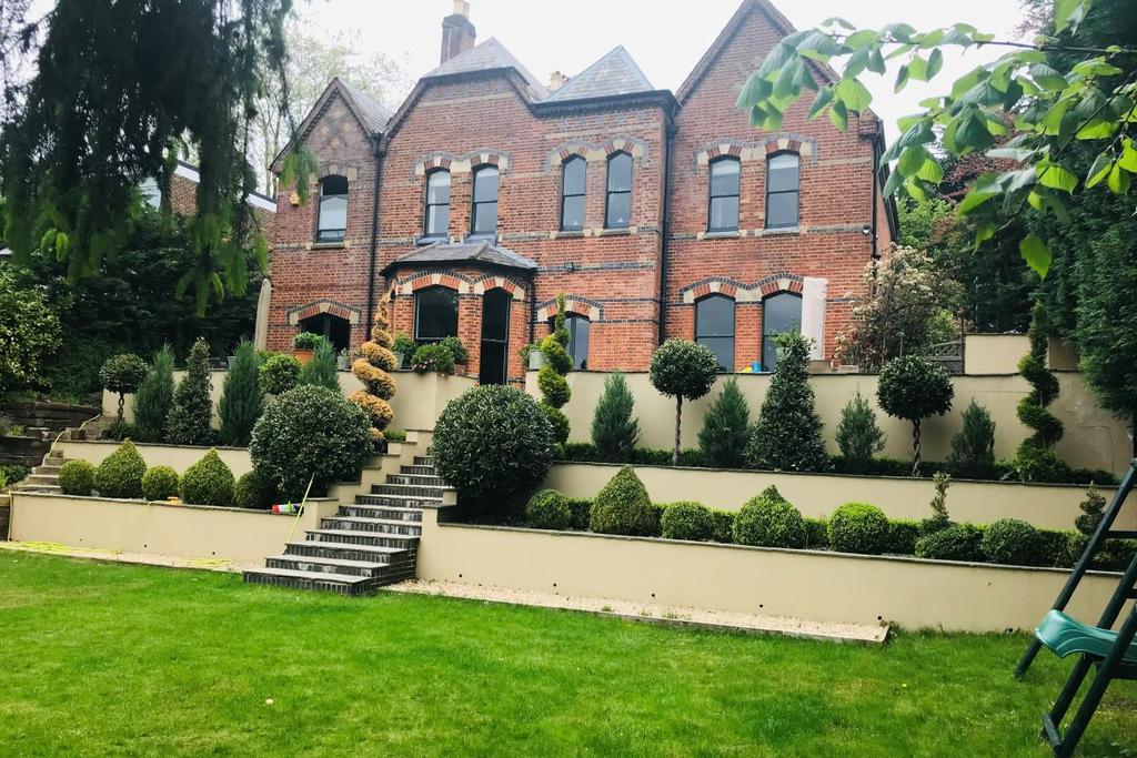 Lubbock Road, Chislehurst 6 bed detached house £2,250,000