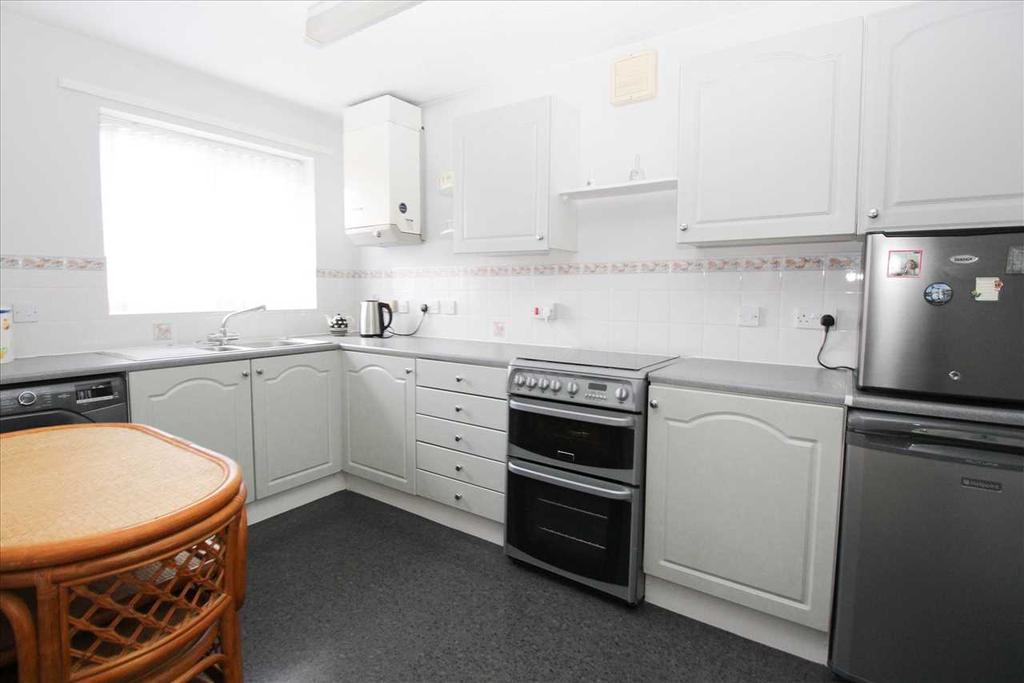Kitchen /