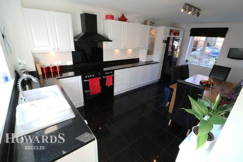 4 Benton Way, Halesworth, IP19 8RY