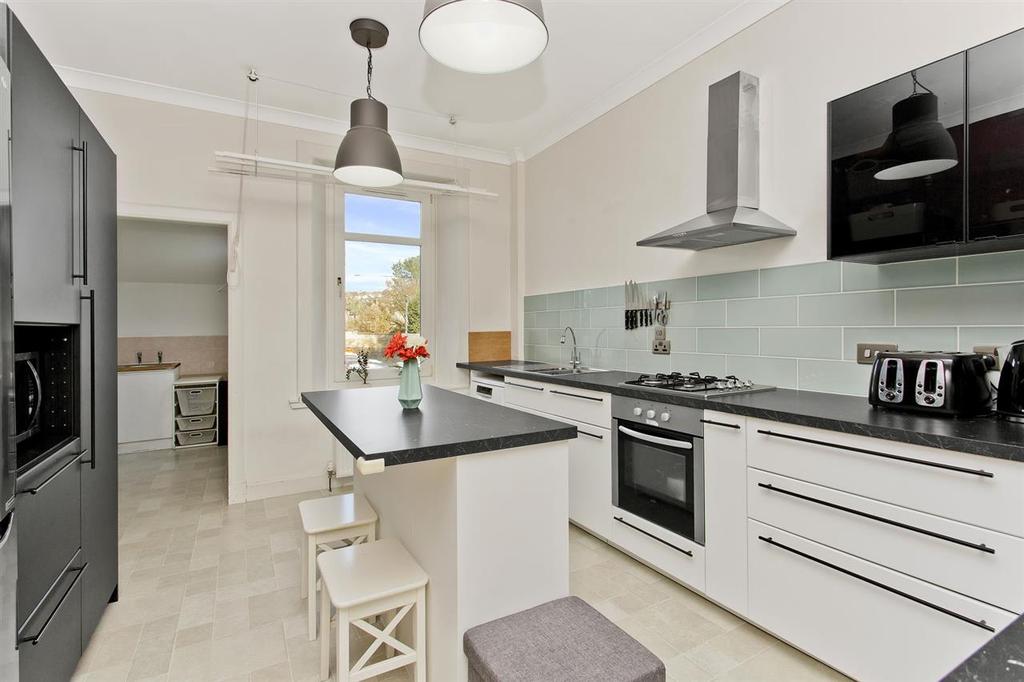 Mill Road, Bathgate 3 bed apartment £145,000