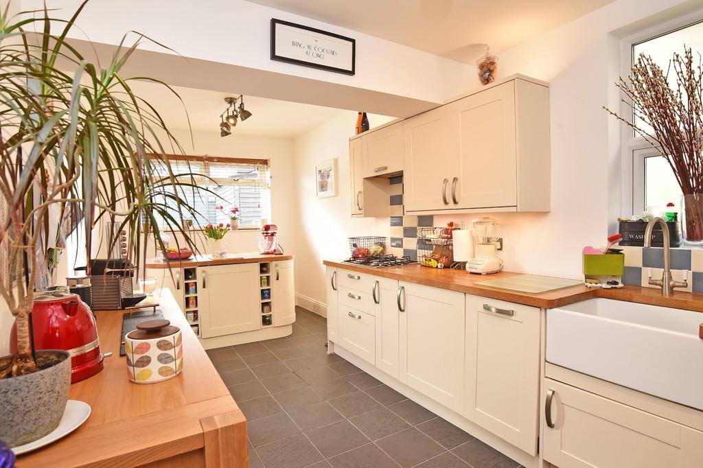 Bilton Grove Avenue, Harrogate 3 bed semidetached house £375,000