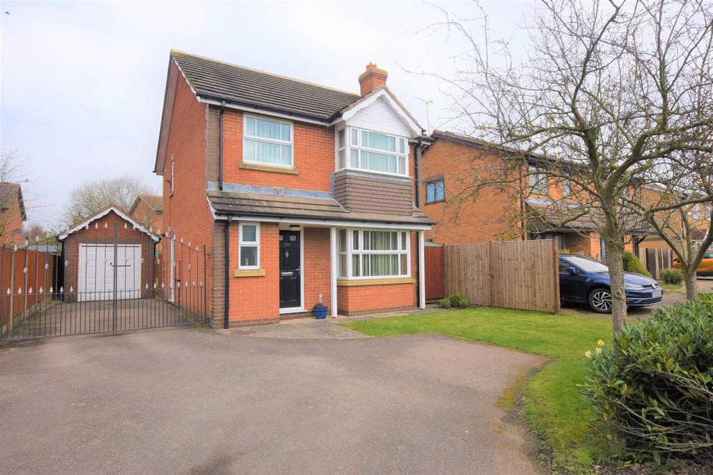 Roston Drive, Hinckley 3 bed detached house £280,000