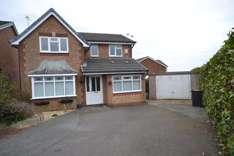 4 bedroom detached house to rent, Langley Close, Waterhayes