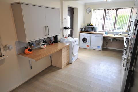 12 Ashburnham Road, Thorne, Doncaster, DN8 5AE