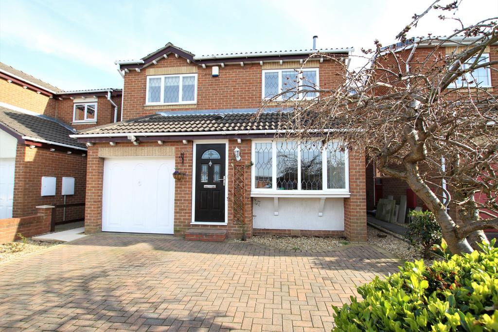 Buckthorne Drive, East Ardsley, WF3 4 bed detached house £1,100 pcm