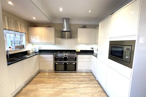 39 Bramerton Road, Beckenham, BR3 3NZ