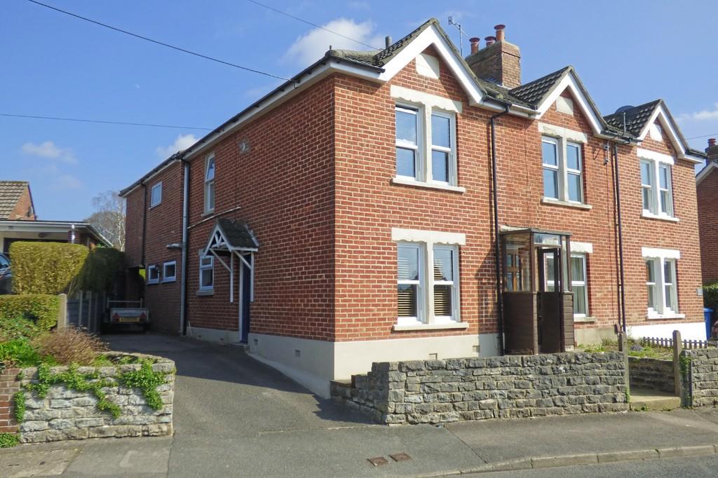 York Road, Broadstone 3 bed semidetached house £394,950