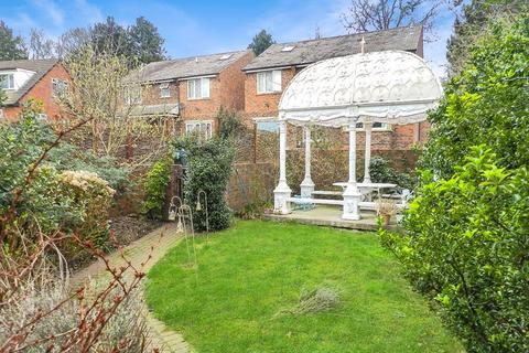 31 Vinery Road, Leeds, LS4 2LB