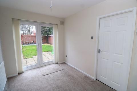 12 Chandlers Keep, Brownhills, Walsall, WS8 7EQ
