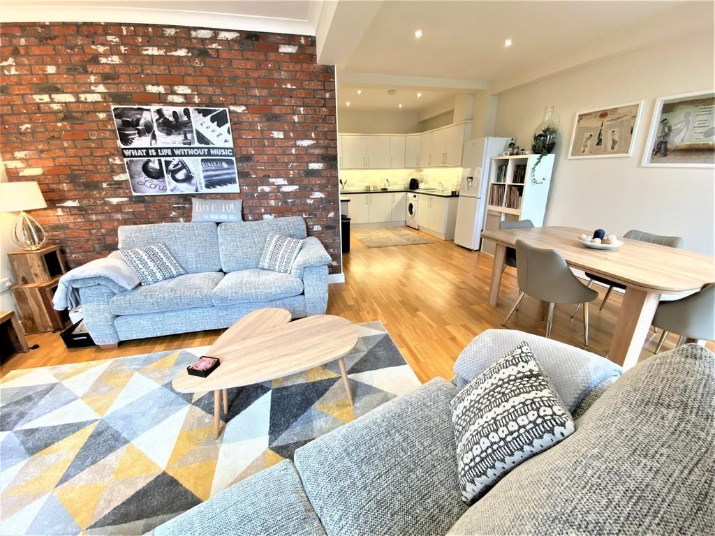 Open Plan Kitchen, Dining and Lounge