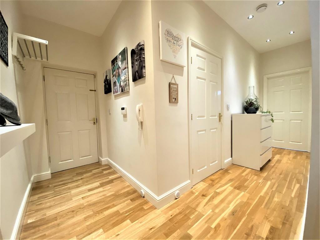 L Shaped Entrance Hallway