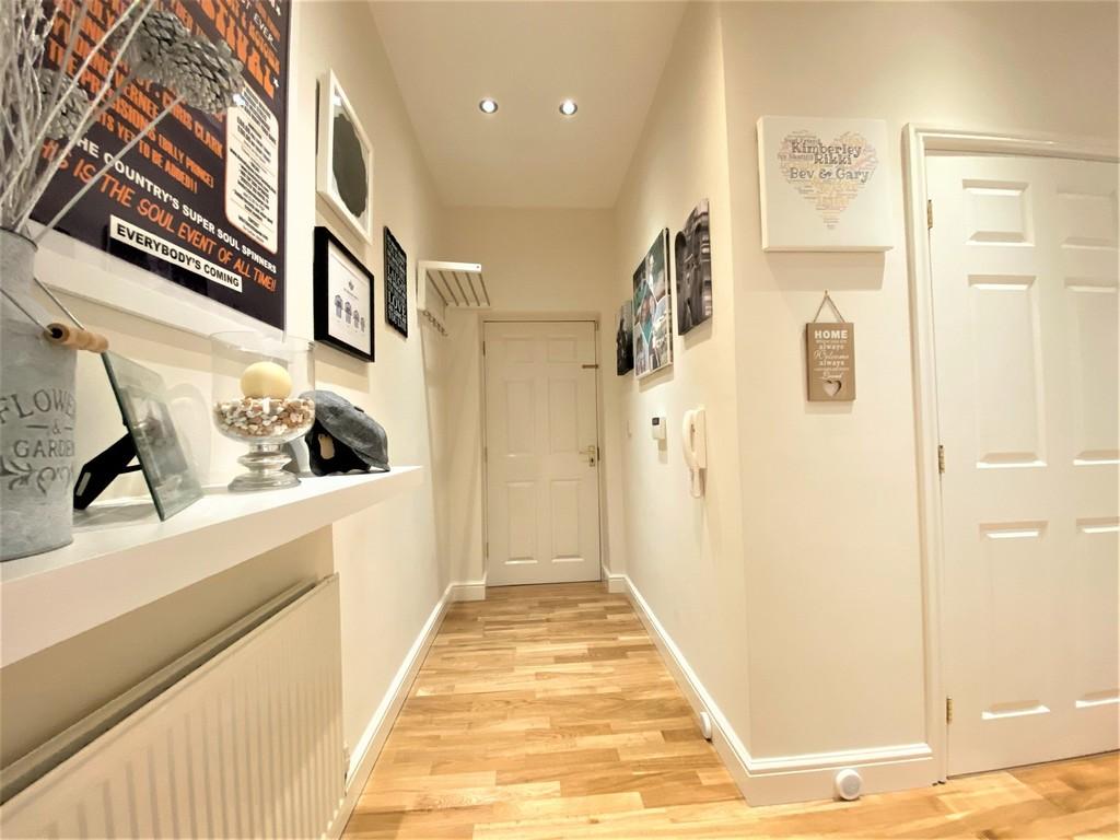 L Shaped Entrance Hallway