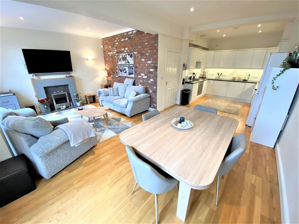 Open Plan Kitchen, Dining and Lounge