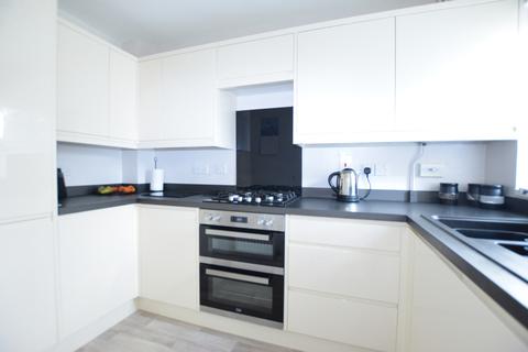 90 Danvers Drive, Church Crookham, Fleet, GU52 0ZE