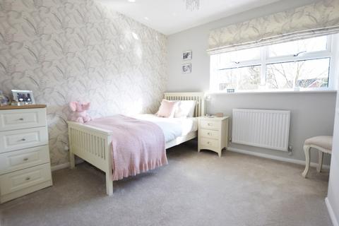 90 Danvers Drive, Church Crookham, Fleet, GU52 0ZE