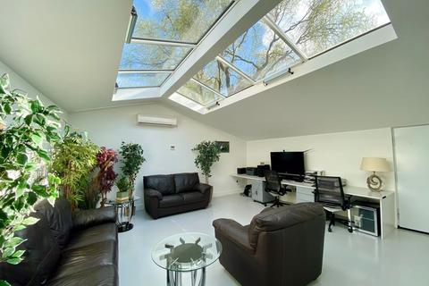 68 Blendon Road, Bexley, DA5 1BS