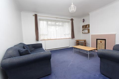 2 bedroom apartment to rent, Pinner