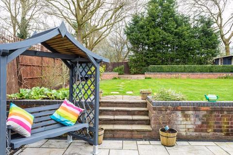 15 Berkeley Crescent, Crewe, CW2 6QA
