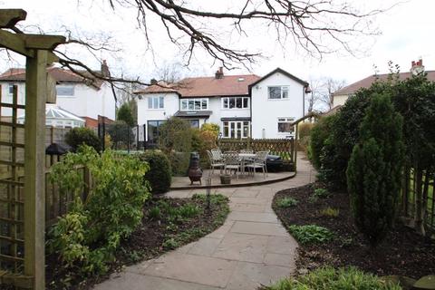 11 Barlow Fold Road, Romiley, Stockport, SK6 4LH